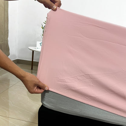 Cubrecama Tela con Tela + Juego de Sábanas Rosado